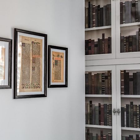 Bookinist Apartment Λβιβ Εξωτερικό φωτογραφία