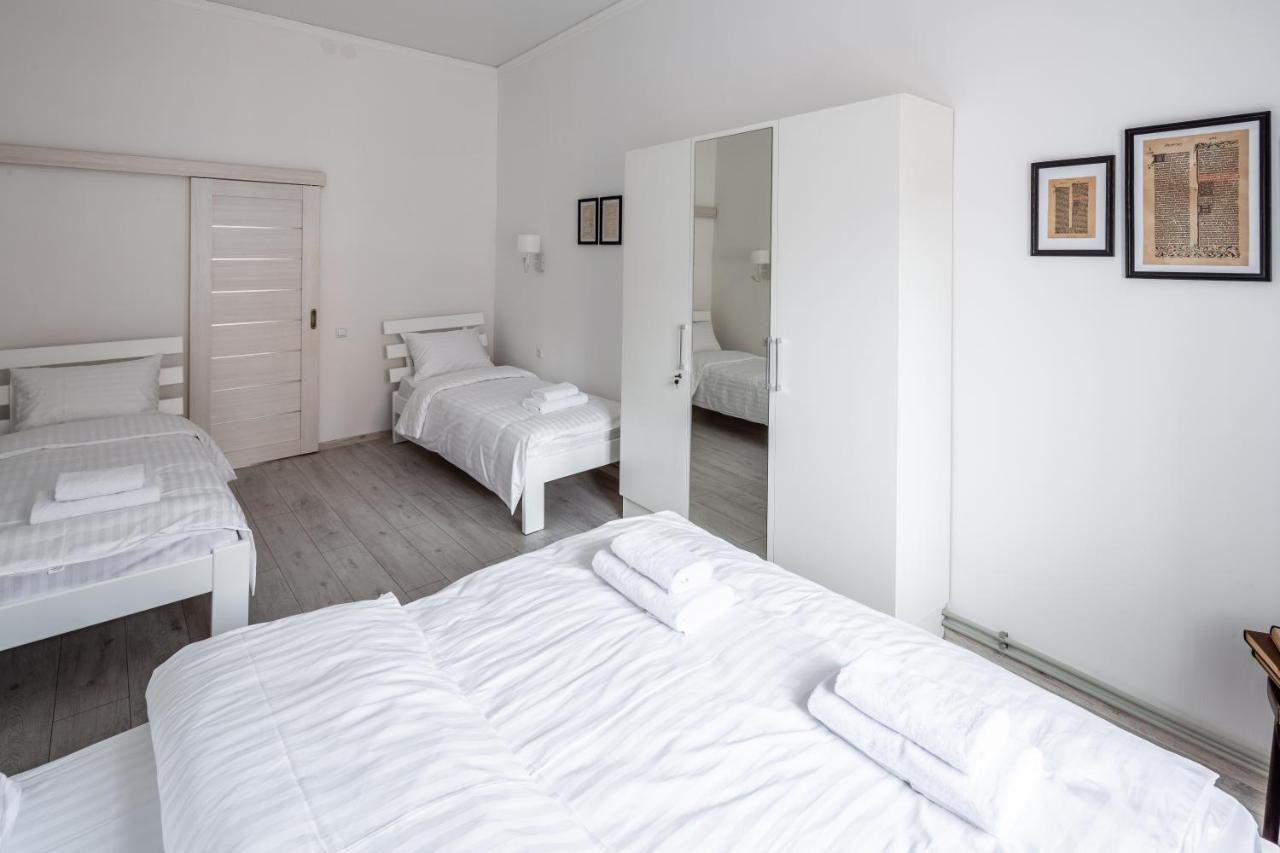 Bookinist Apartment Λβιβ Εξωτερικό φωτογραφία